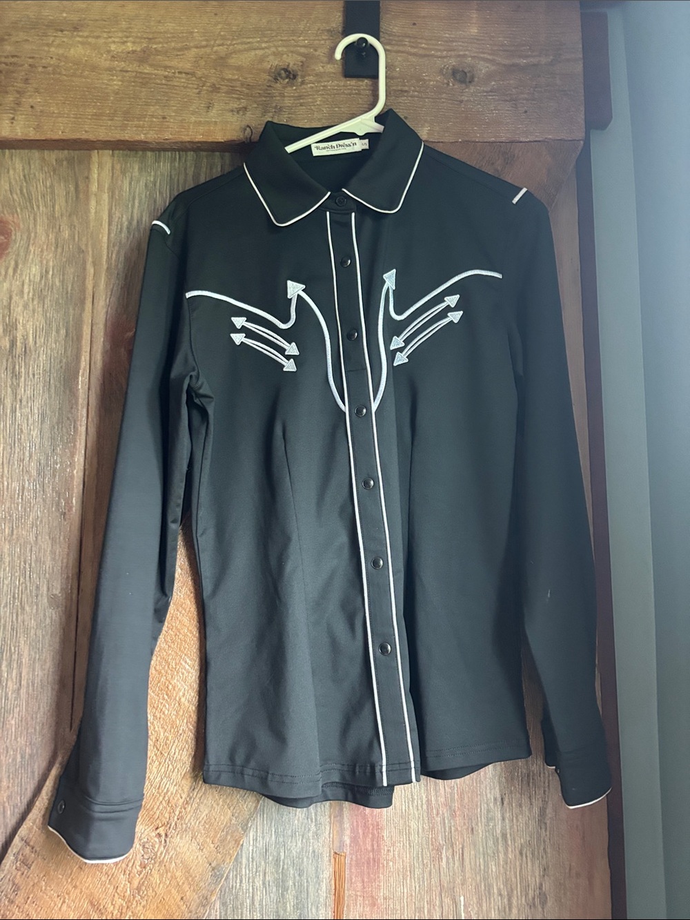 Ranch dress’n black NWOT.